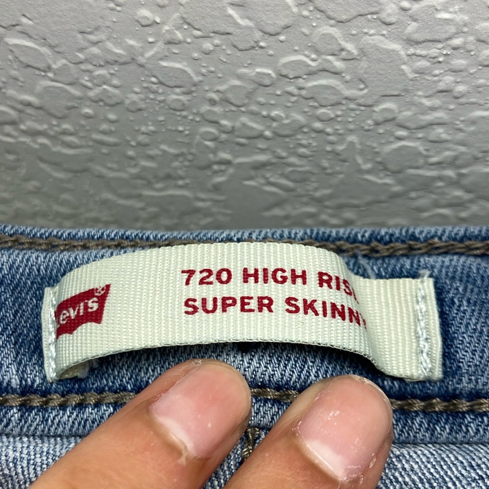 Levi skinny jeans